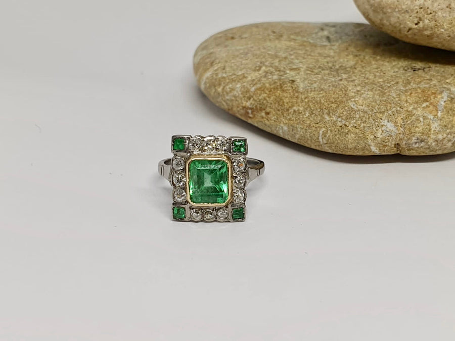 White Gold Art Deco Style Vintage Diamond and Emerald Ring