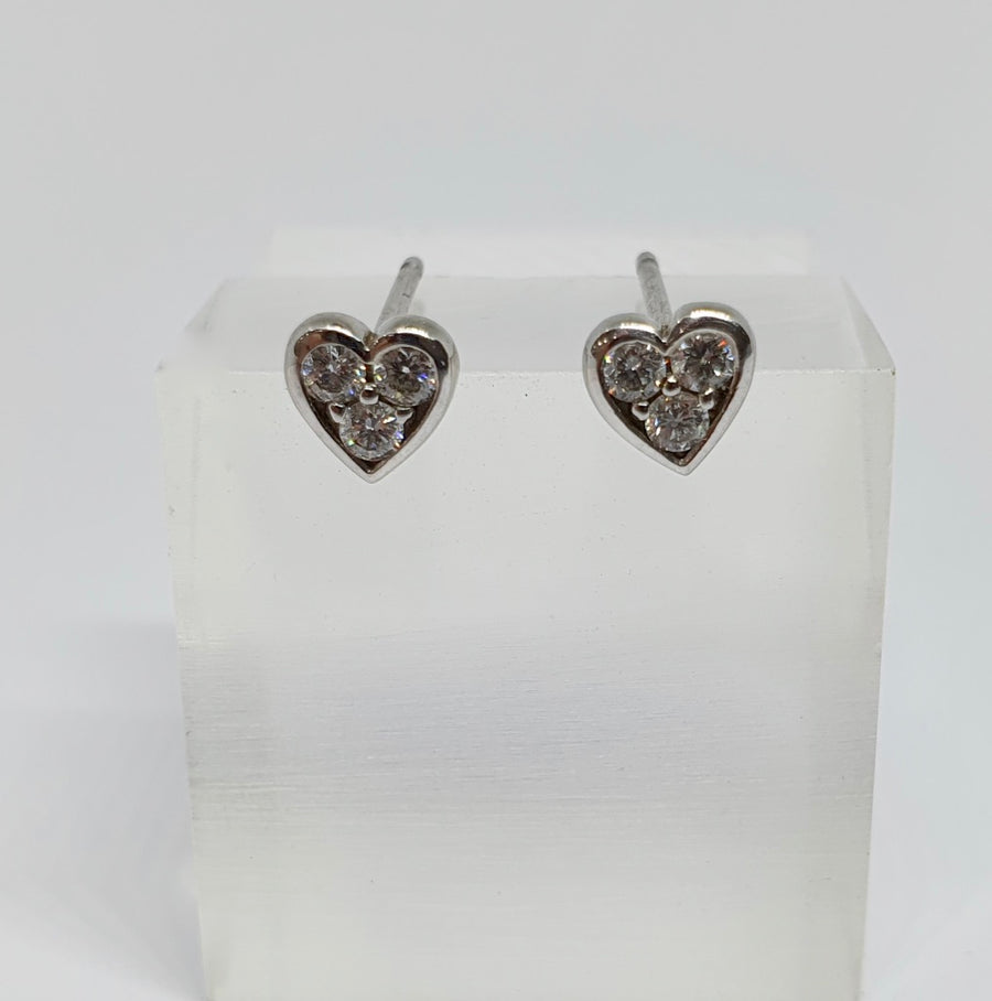 18 carat white gold Diamond Heart Earrings