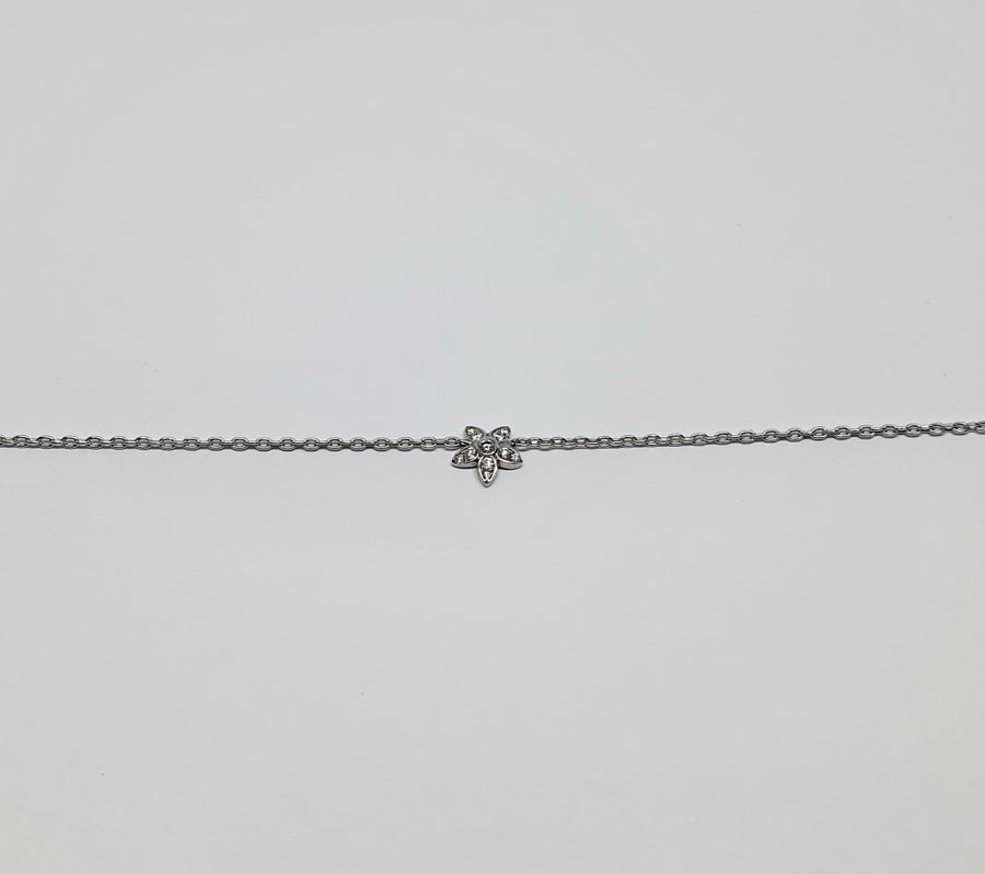 18 carat white gold Diamond Flower Bracelet