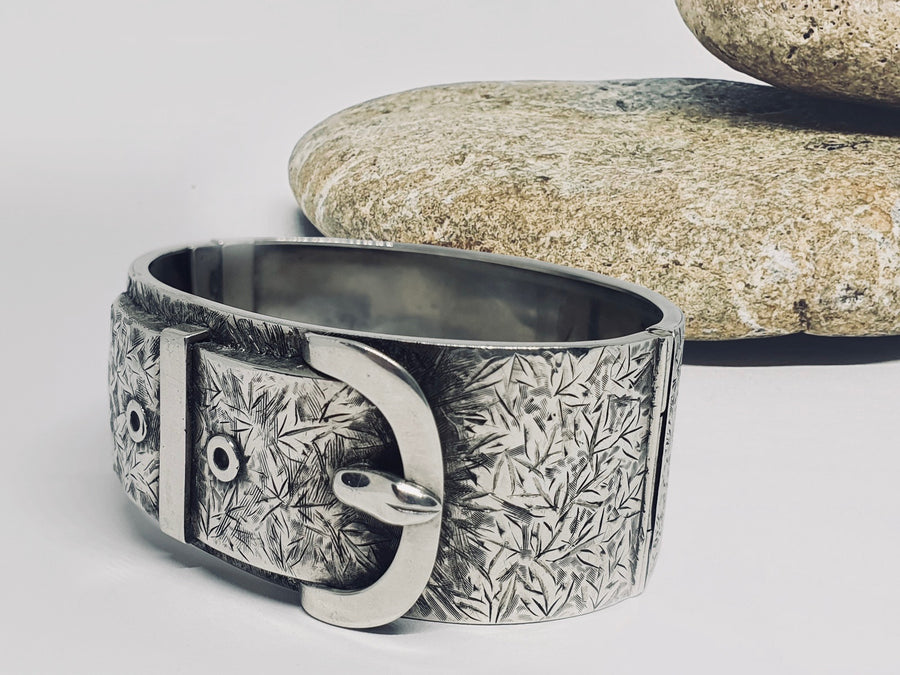 Silver shop hand bangle