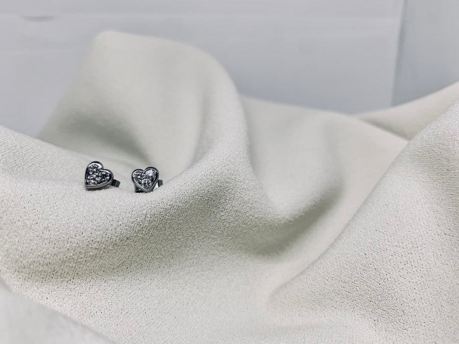 18 carat white gold Diamond Heart Earrings