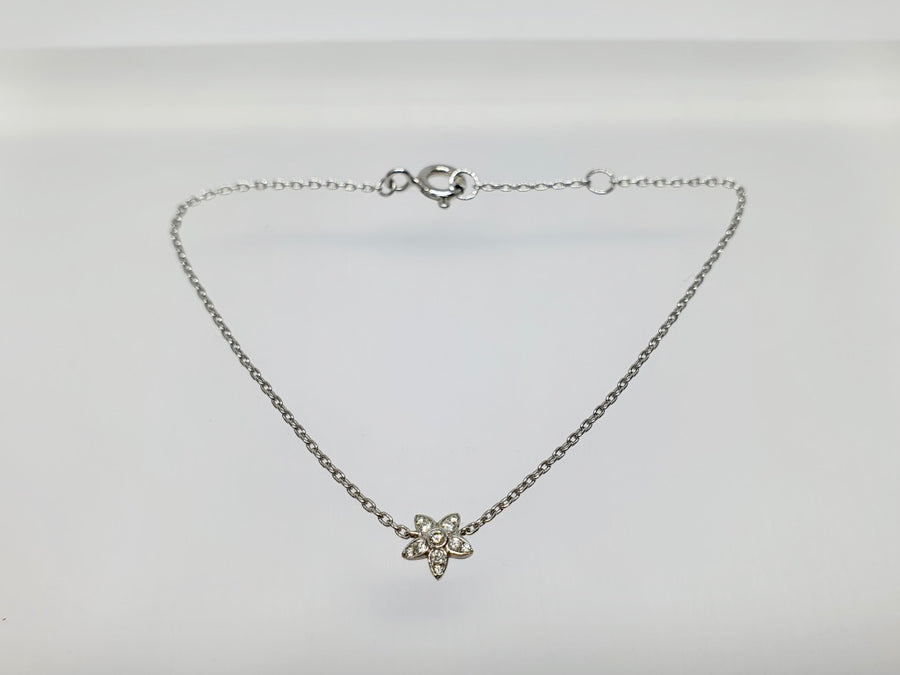 18 carat white gold Diamond Flower Bracelet